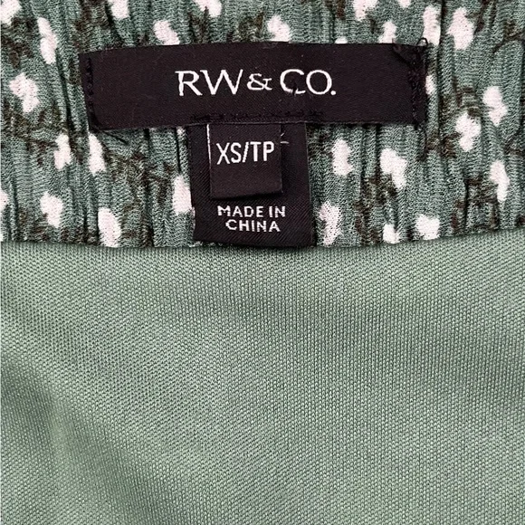 RW&CO. Sage Green Floral V-Neck Mini Dress - Smocked Waist - XS - Picture 9 of 10